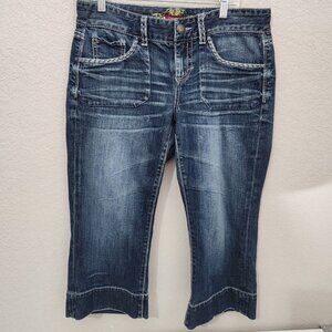 Maurices Womens Denim Capri Jeans Size 9/10 Reg With Embroidered Back Pockets